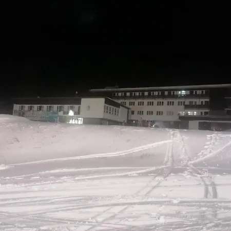 - Dom Horskej Sluzby Jasna *