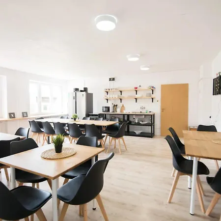 - Dom Horskej Sluzby Jasna デマノブスカ・ドリーナ