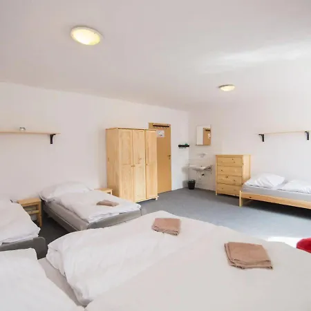 - Dom Horskej Sluzby Jasna Hostel *